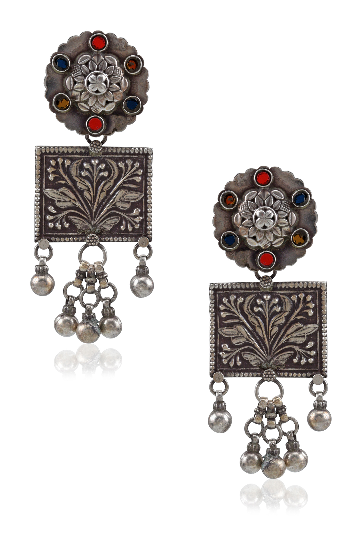 https://tribeazurecdn.tribeamrapali.com/catalog/00/20/20194_1_773692558f0b4f4684953526cc3affcf.jpg