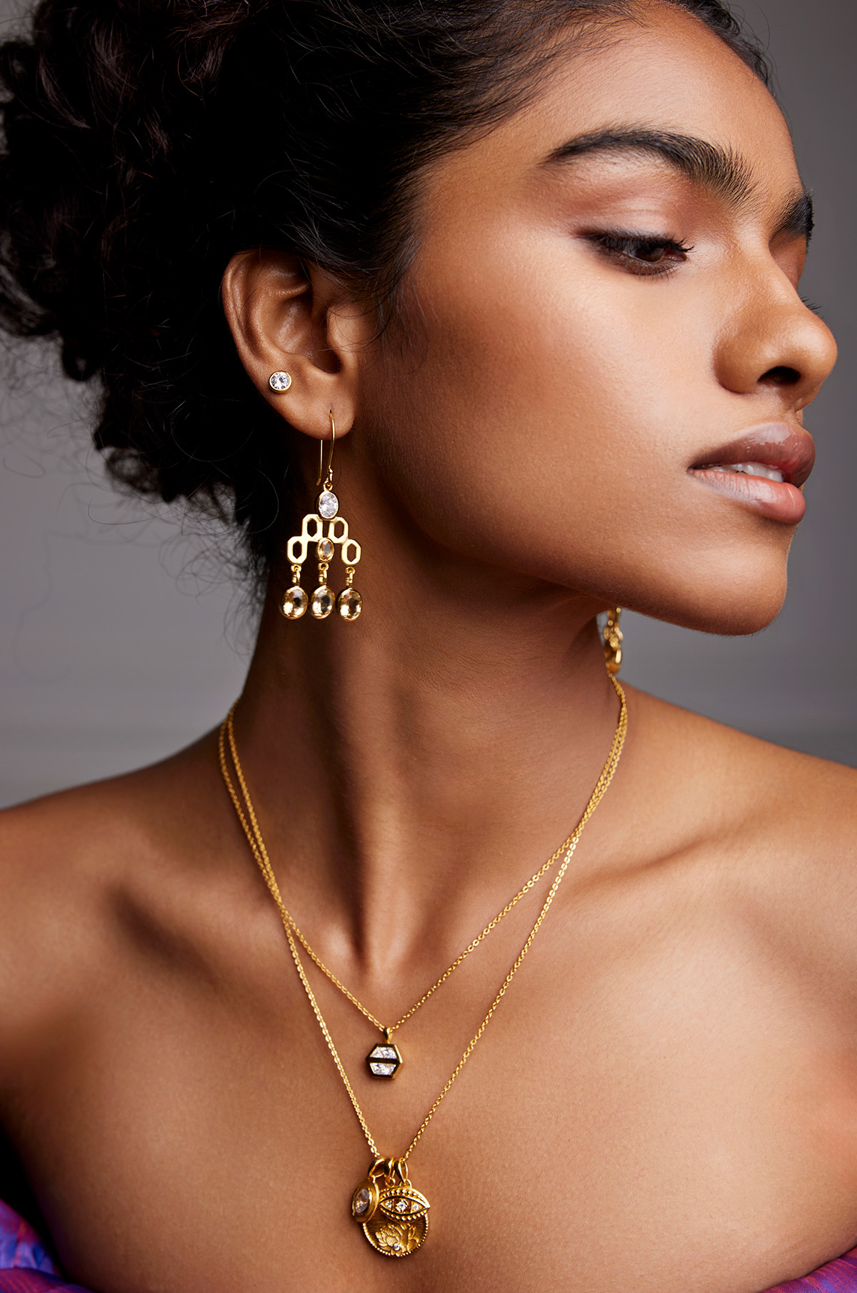 https://tribeazurecdn.tribeamrapali.com/catalog/00/24/24123_3_d73da874ac244d37ab90b06d6d0aabed.jpg