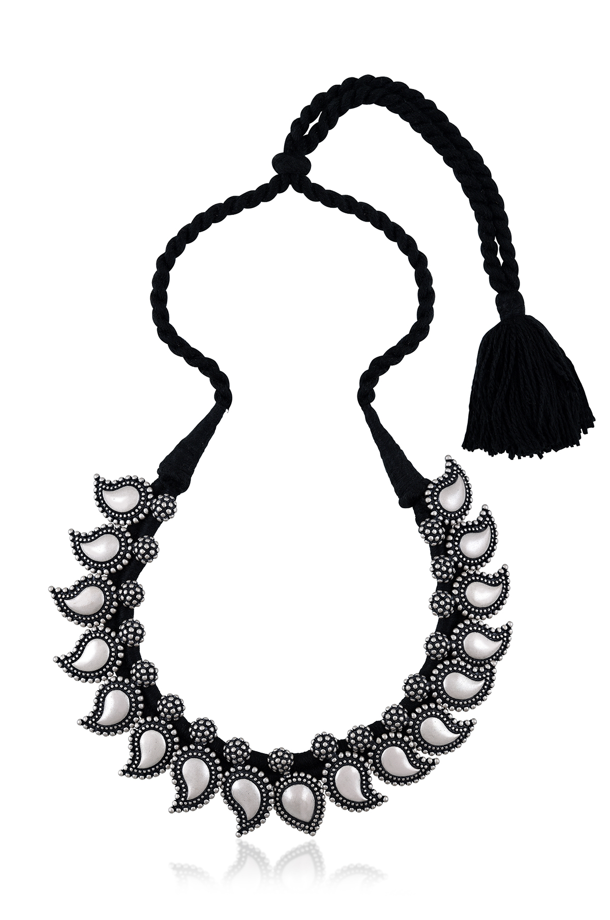 https://tribeazurecdn.tribeamrapali.com/catalog/00/30/30533_3_4931bb9770d84434835cb478c6169080.jpg