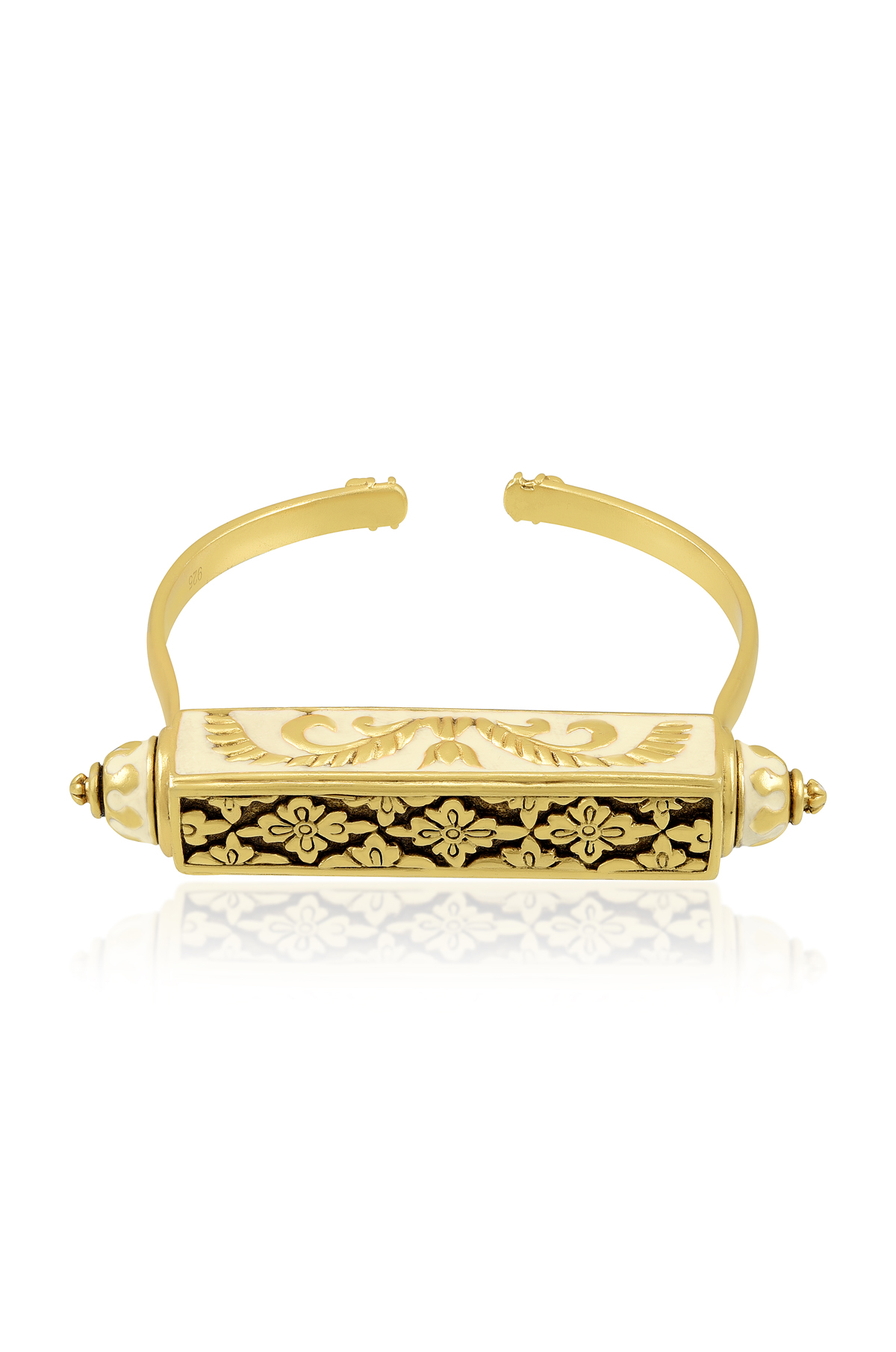 https://tribeazurecdn.tribeamrapali.com/catalog/00/30/30570_3_5f2c6331cdab4bba8a609d10f088530a.jpg