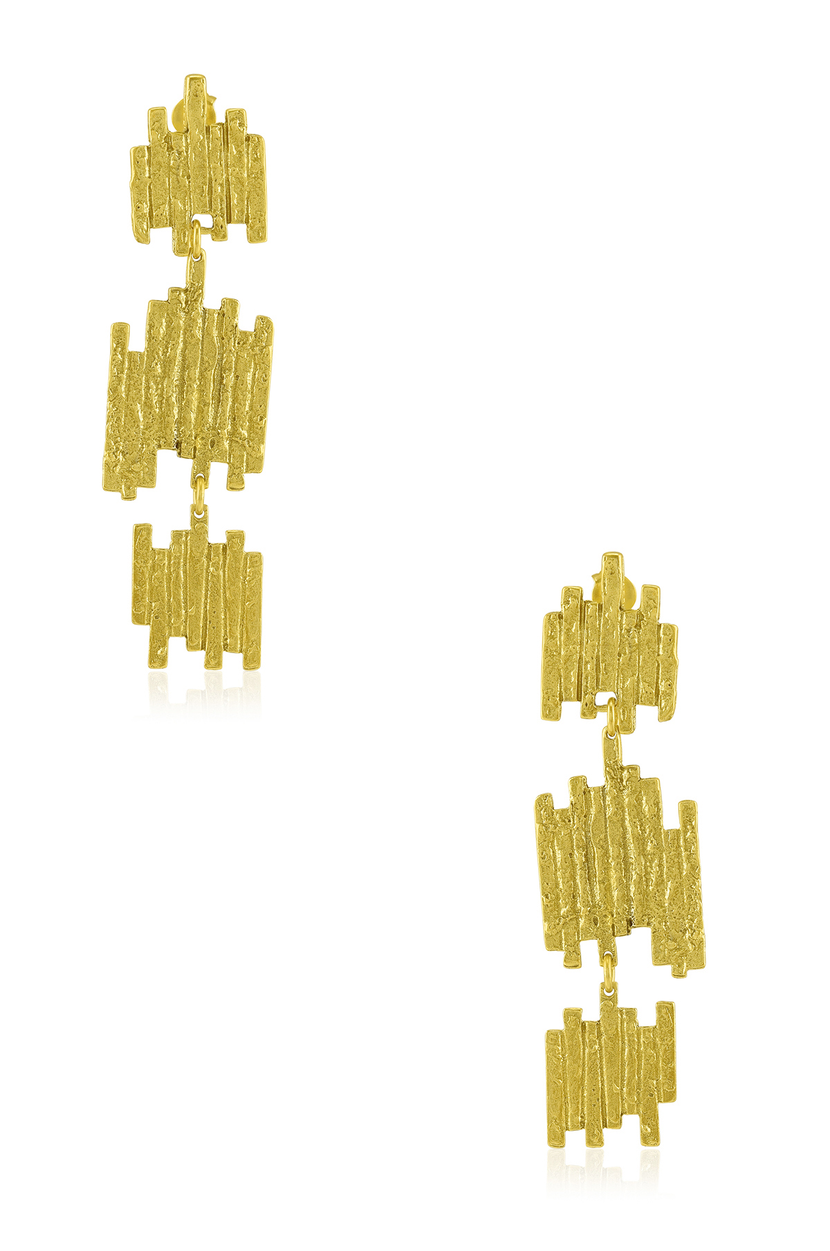 https://tribeazurecdn.tribeamrapali.com/catalog/00/35/35018_1_d6a77180e7894a7f980db56eb6040fd2.jpg