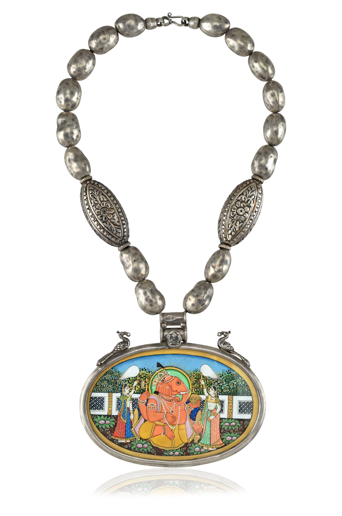 https://tribeazurecdn.tribeamrapali.com/catalog/00/35/35842_3_a0ffad97186646259983b149a7de7c4c.jpg