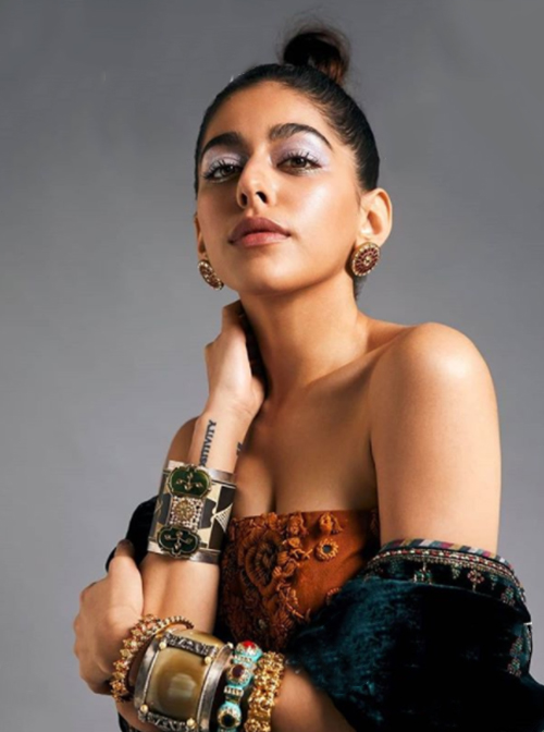 Alaya Furniturewala